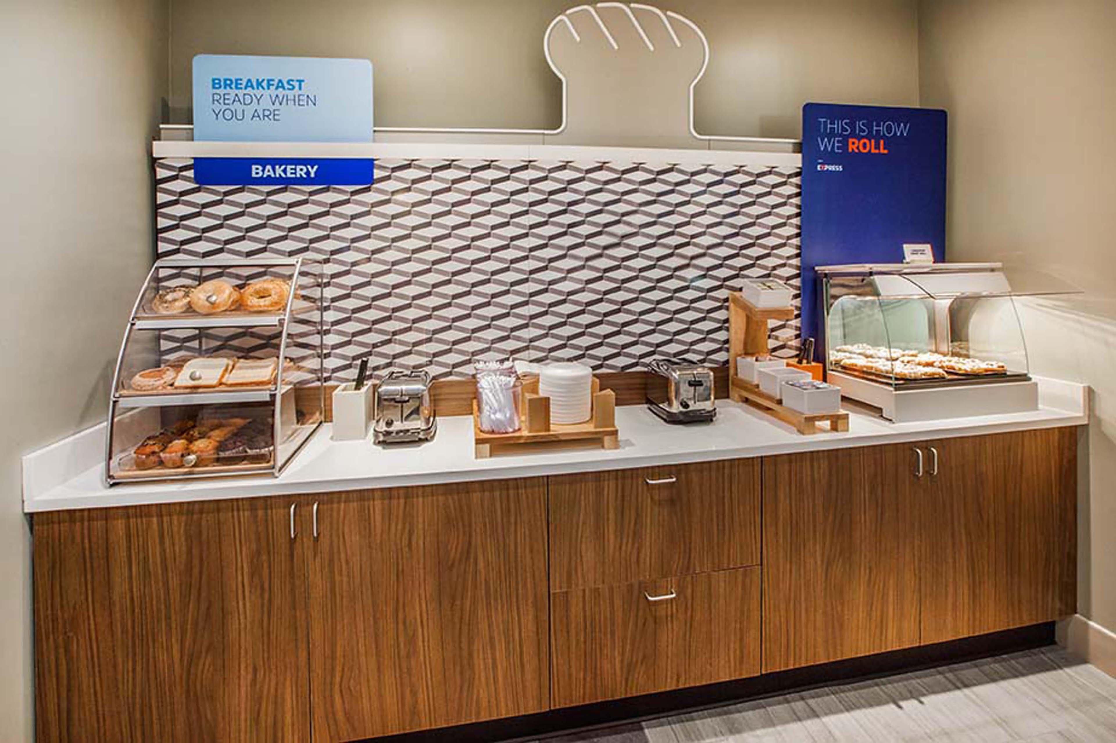 Holiday Inn Express Hotel & Suites Athens By Ihg Buitenkant foto