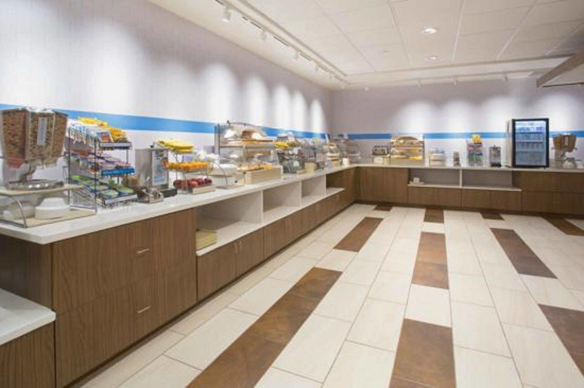 Holiday Inn Express Hotel & Suites Athens By Ihg Buitenkant foto